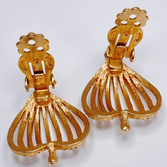 Vintage 1960s Heart Clip On Earrings Mid Century Gold Tone Sculptural Jewelry - Picture 9 of 11